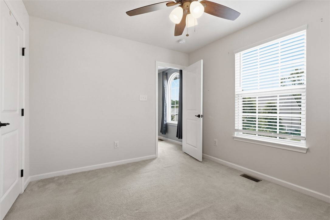 1024 Blackhawk Dr