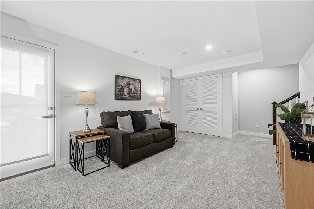102 Lupine Dr