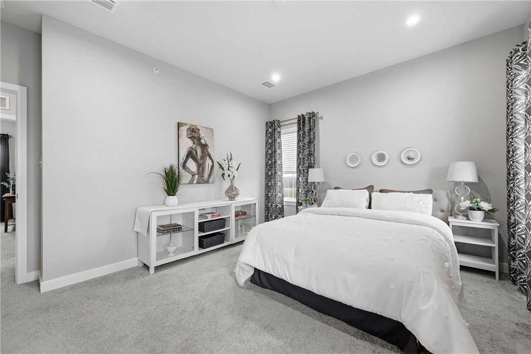 102 Lupine Dr