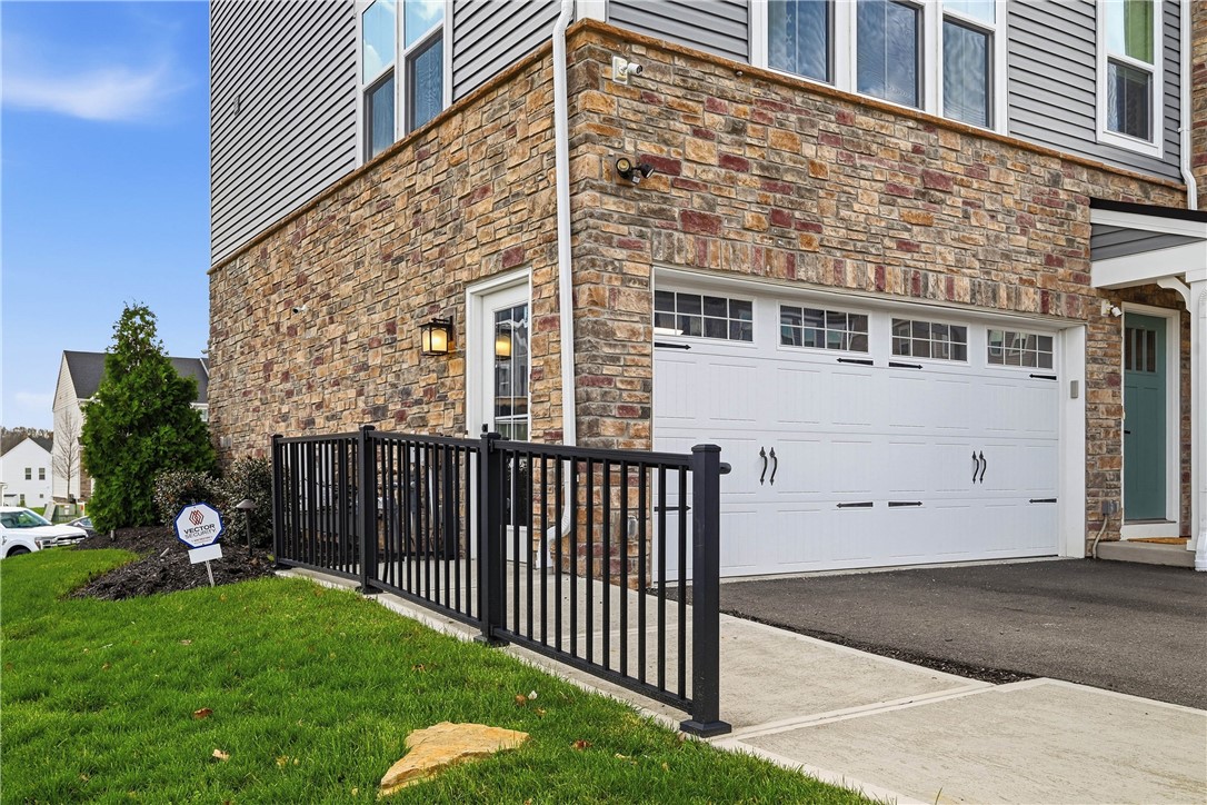 102 Lupine Dr