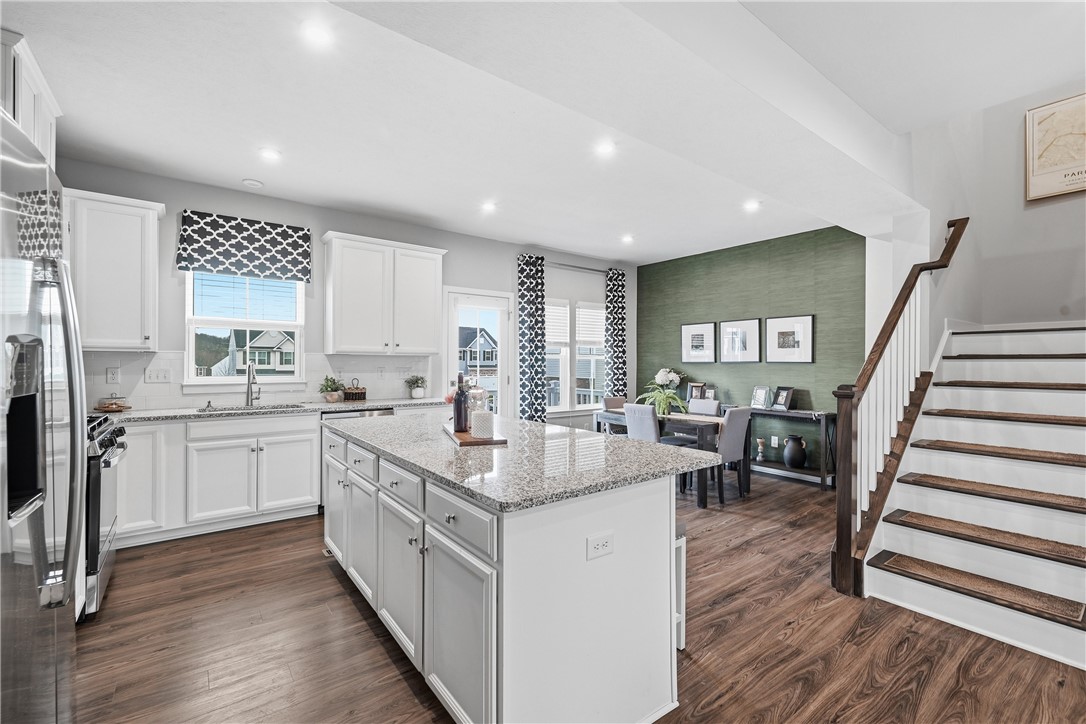102 Lupine Dr