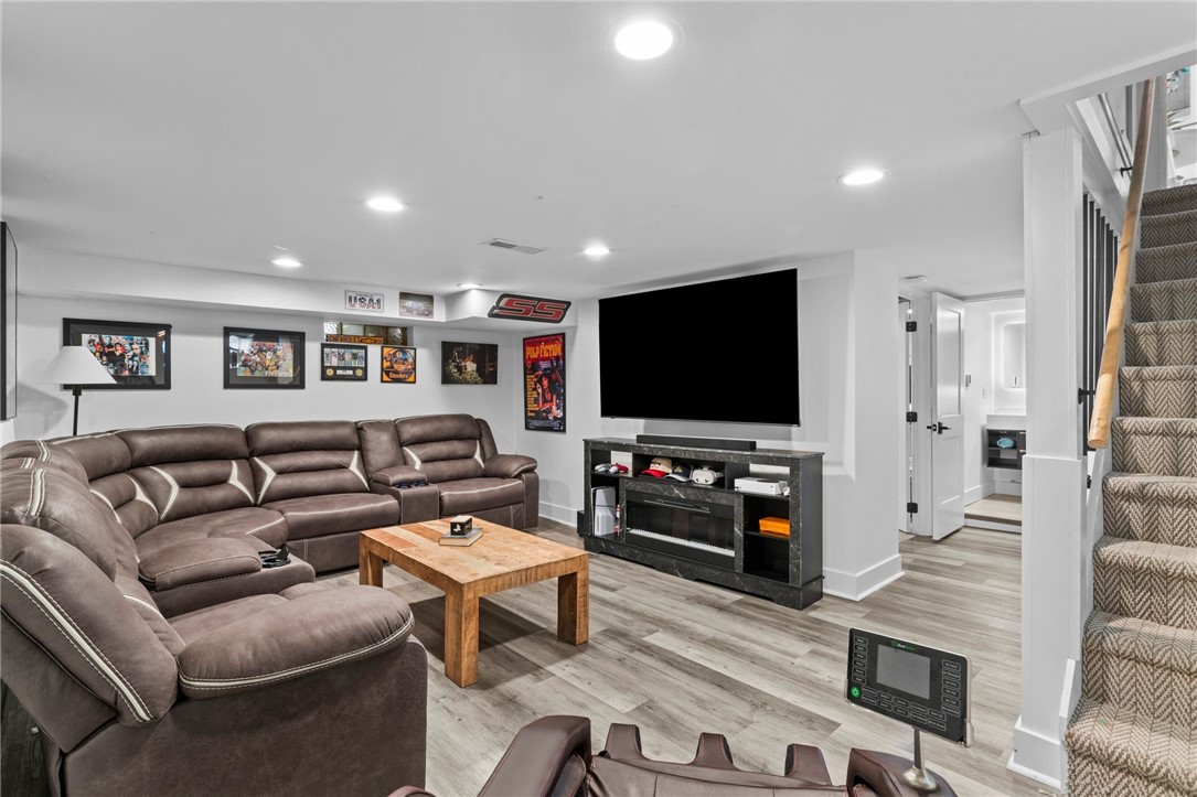13 Wentworth Ave