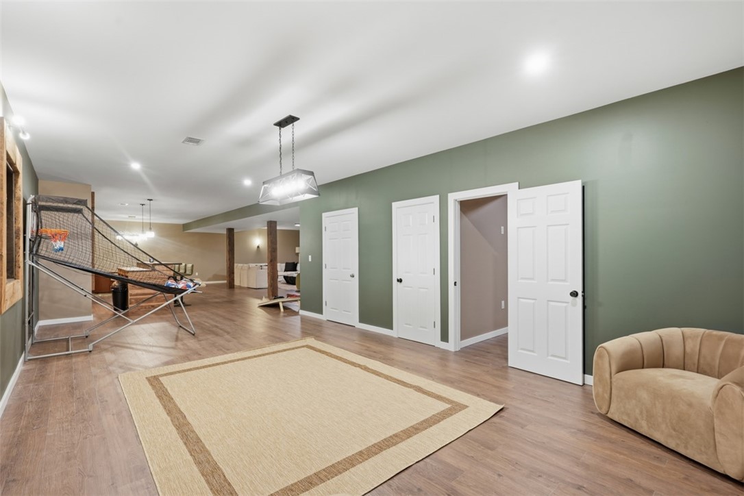 521 Creek Rd