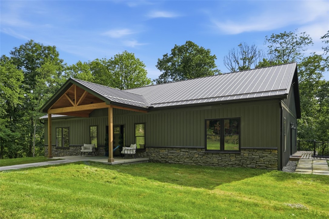 521 Creek Rd