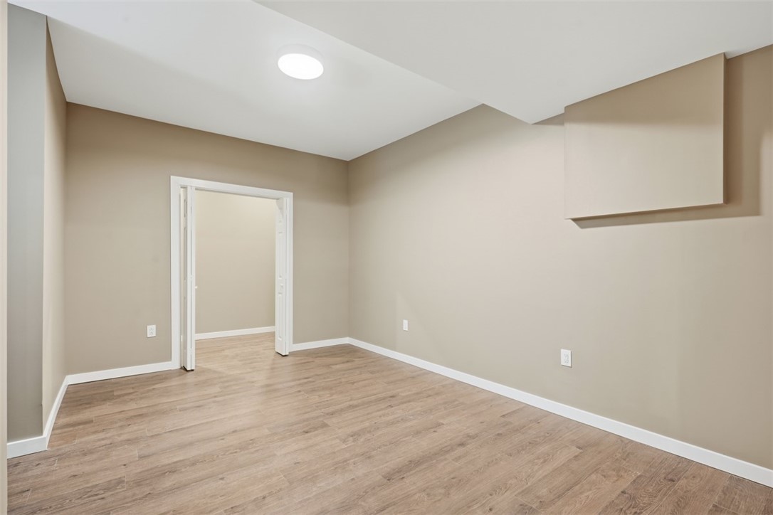 521 Creek Rd