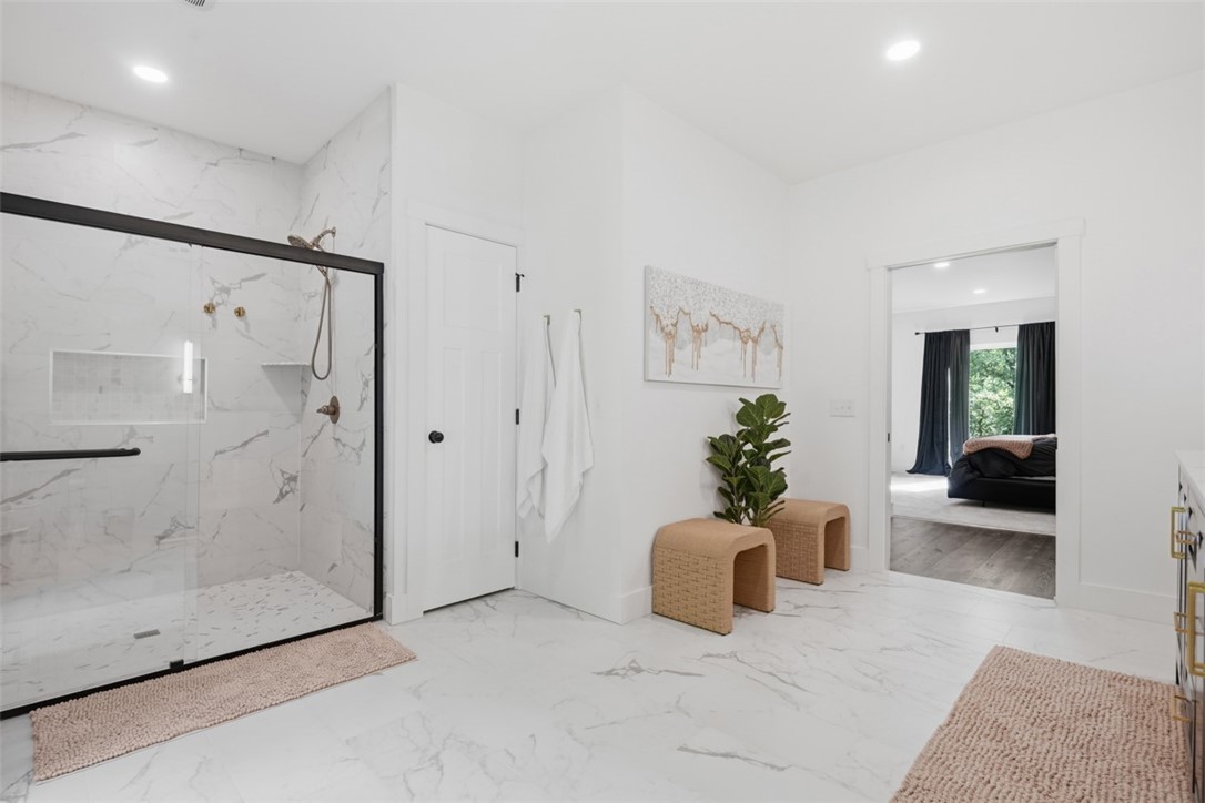 521 Creek Rd