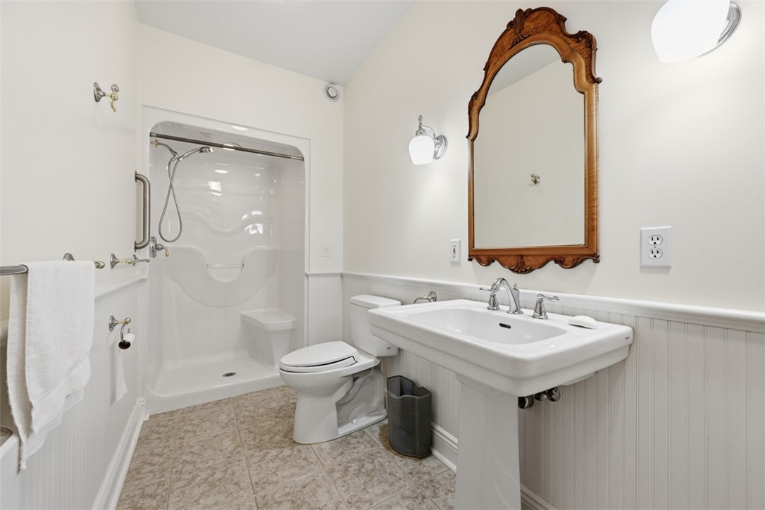 844 Village Dr