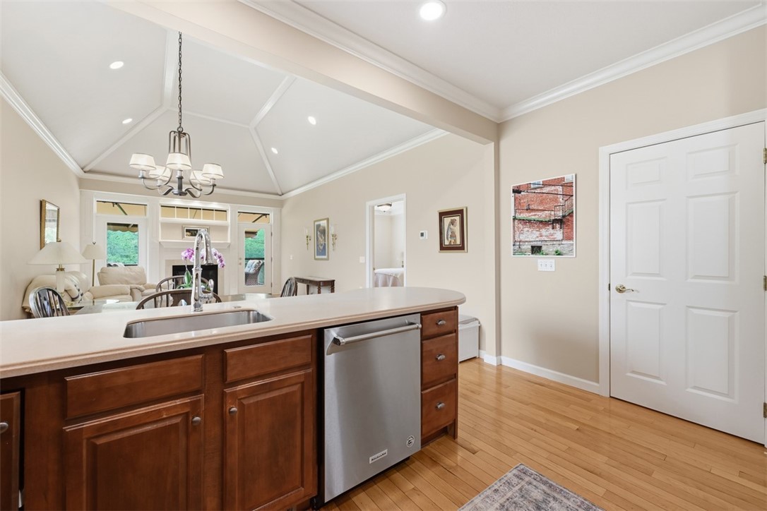 844 Village Dr