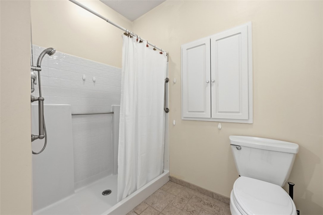 844 Village Dr