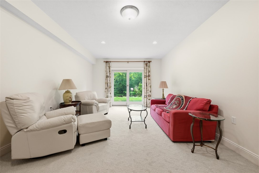 844 Village Dr