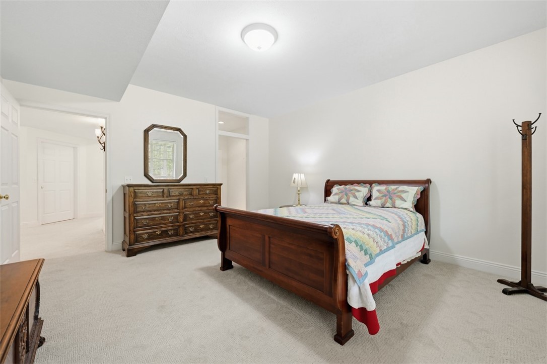 844 Village Dr