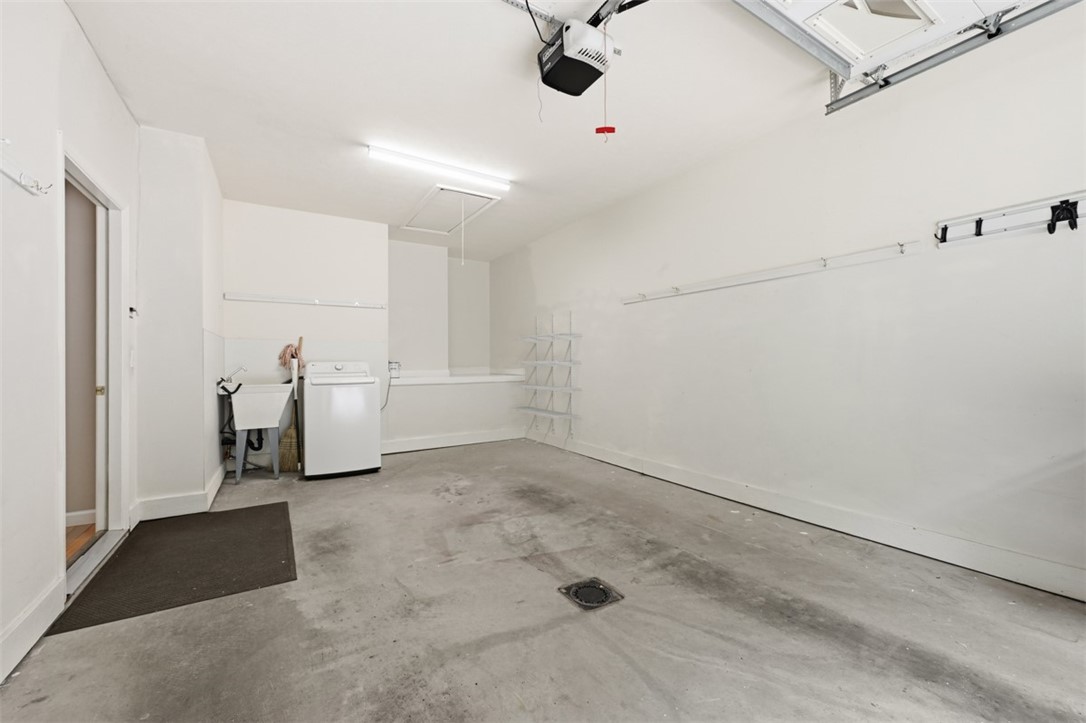 844 Village Dr