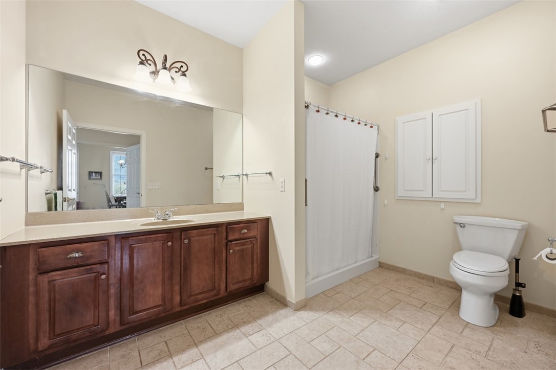 844 Village Dr