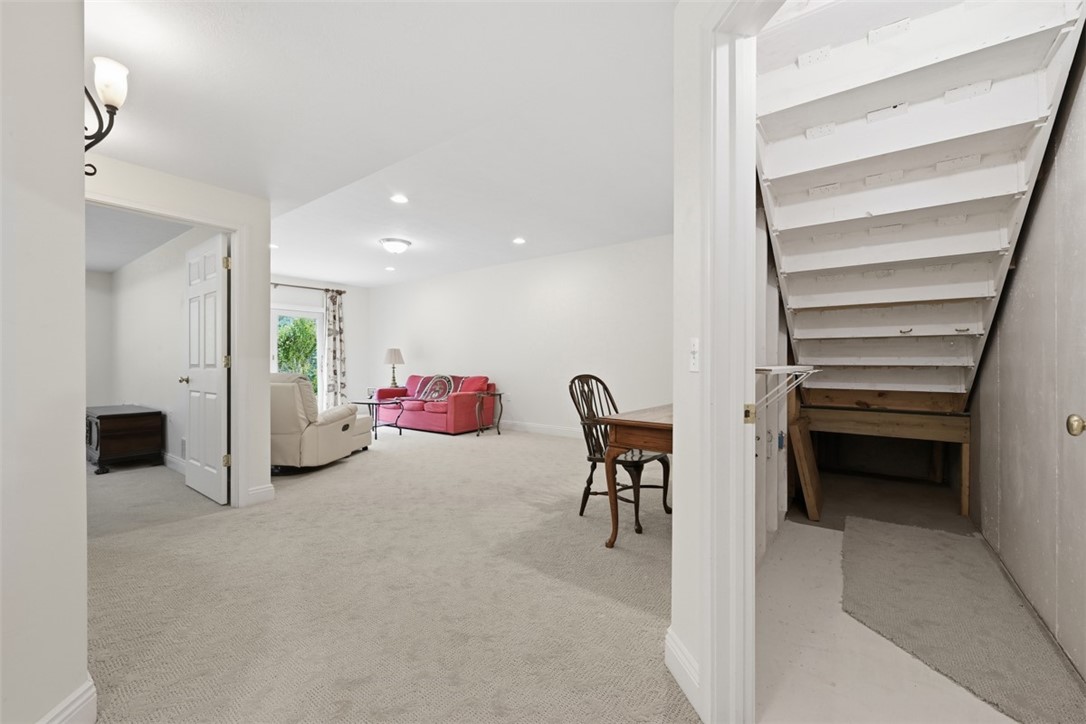 844 Village Dr