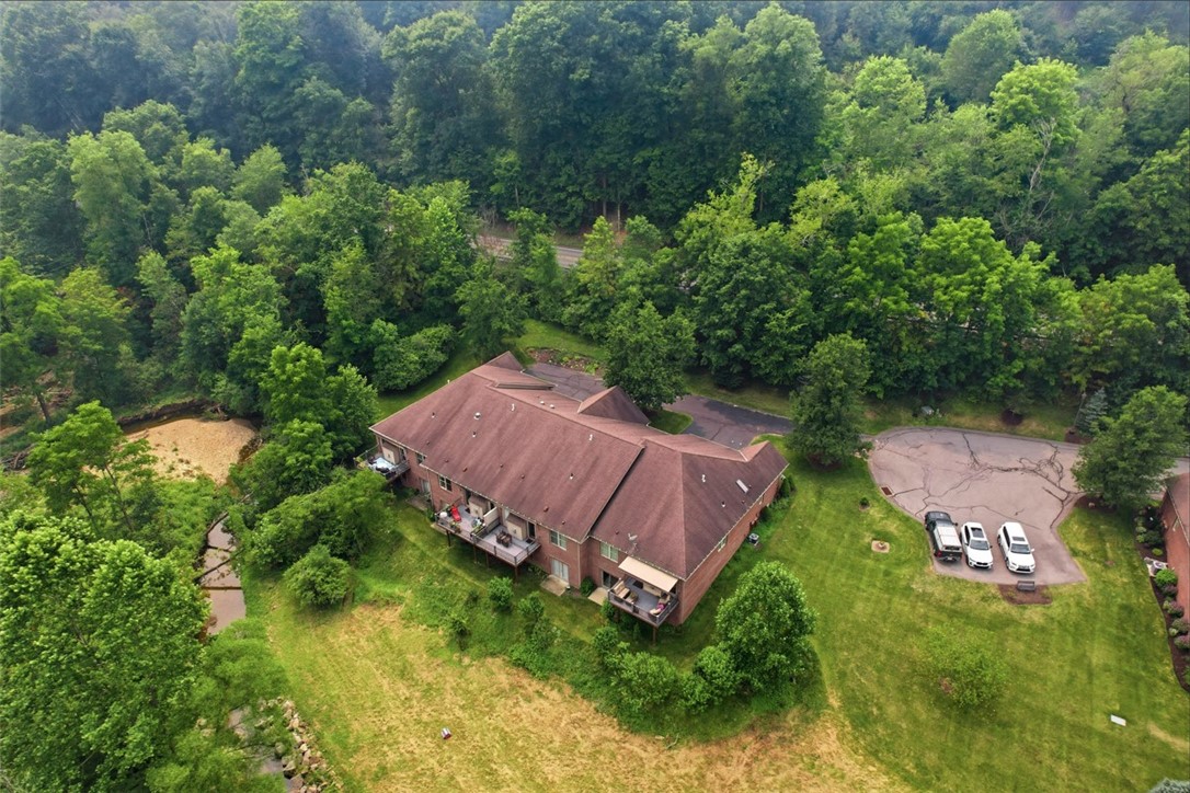 844 Village Dr