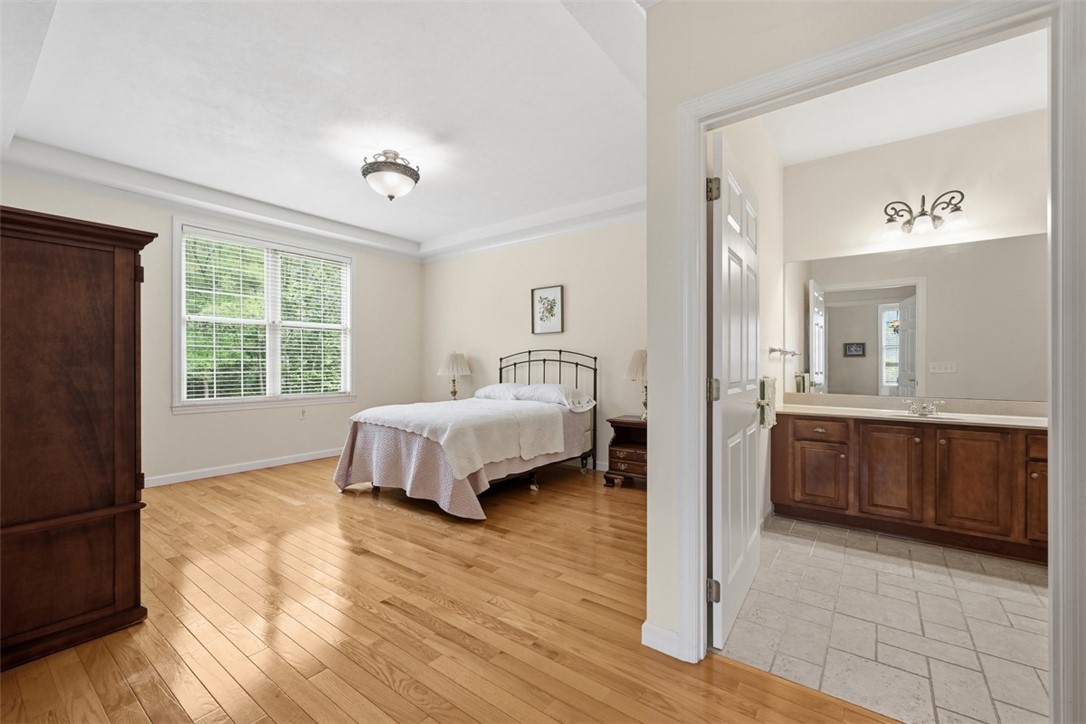 844 Village Dr