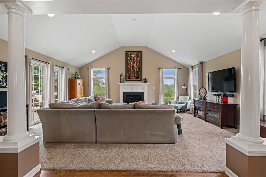 274 Estates Dr