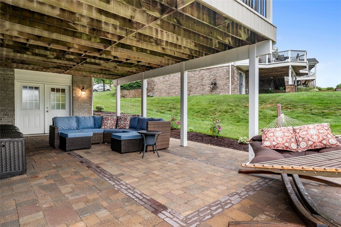 274 Estates Dr