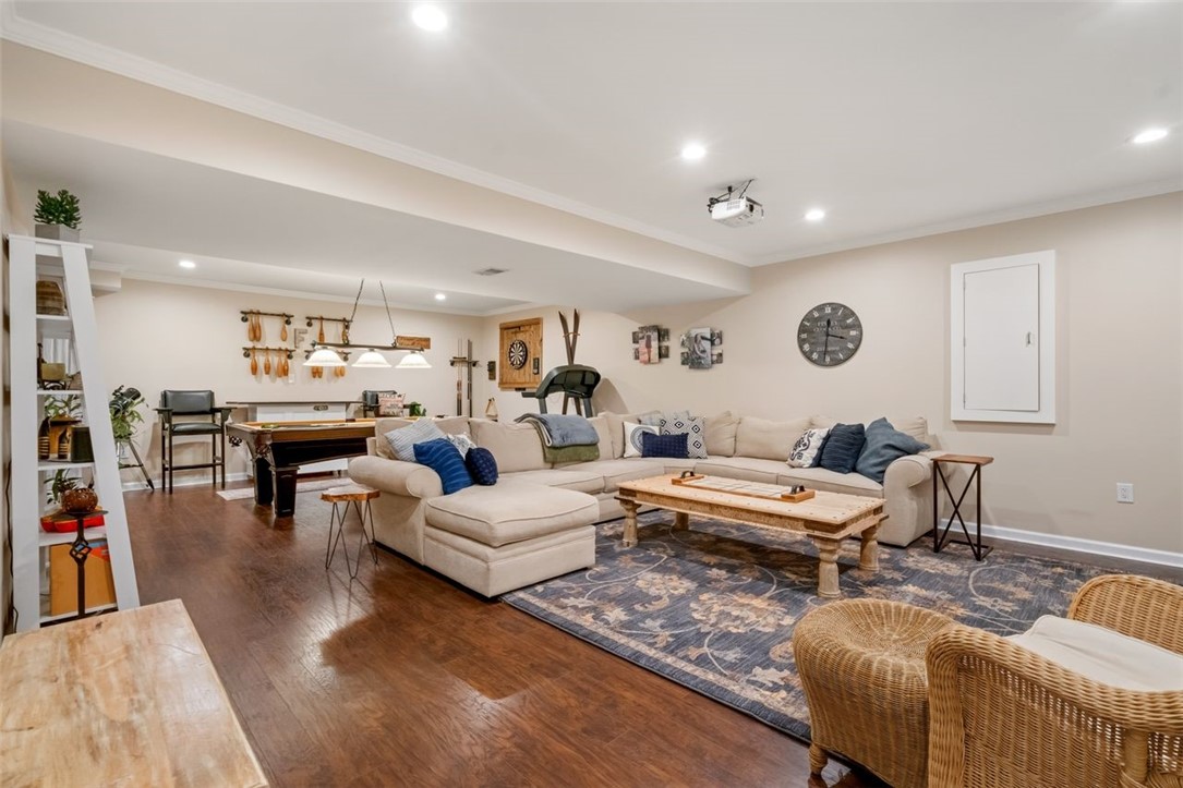 274 Estates Dr