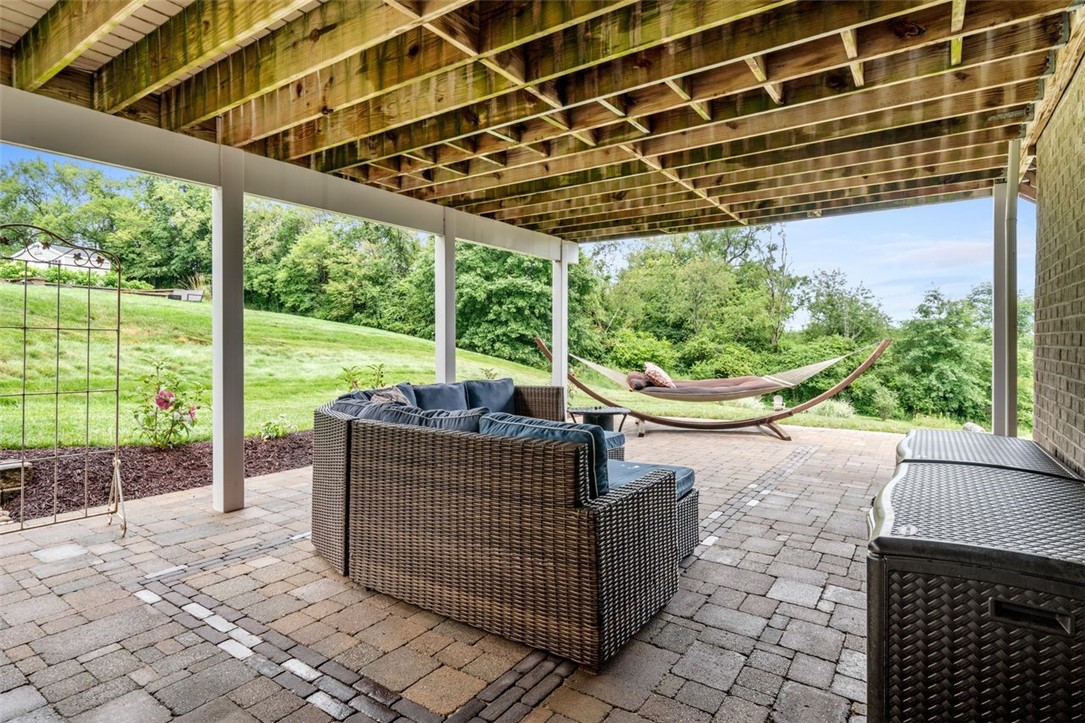 274 Estates Dr