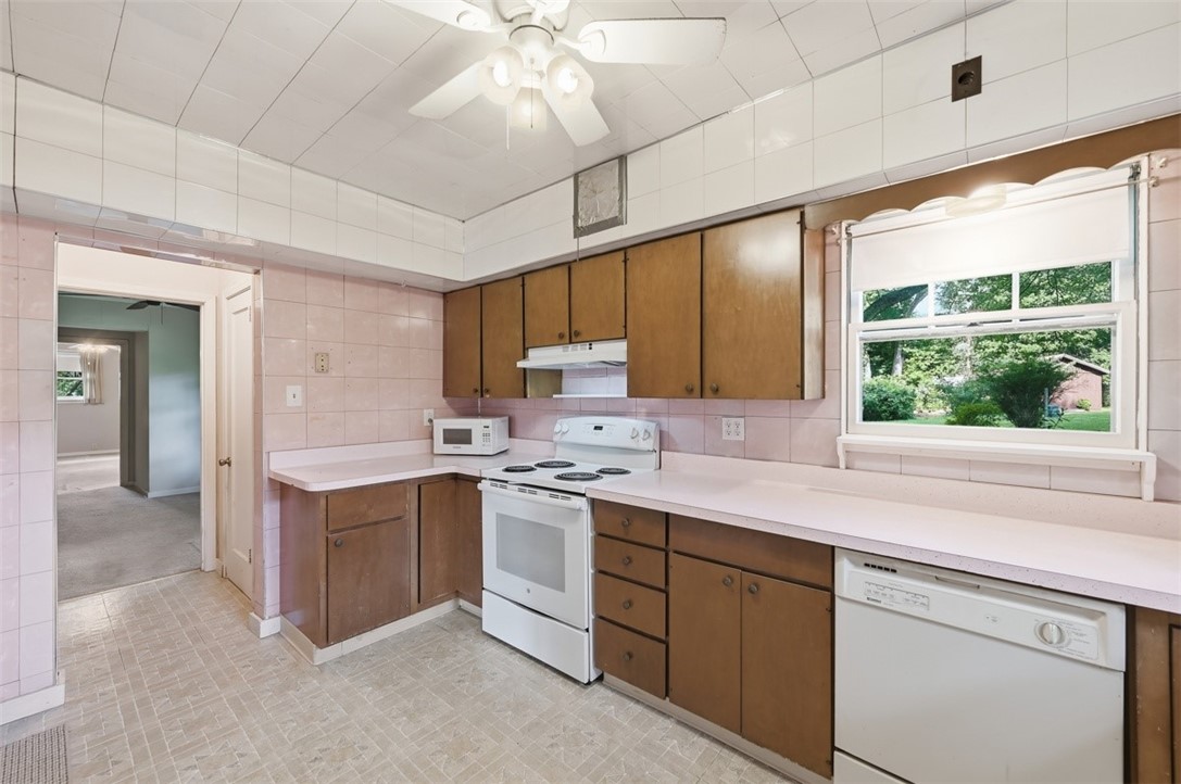 9431 Old Perry Hwy