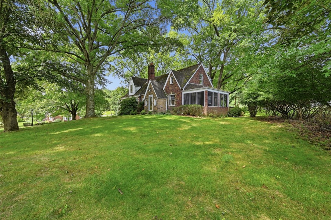 9431 Old Perry Hwy