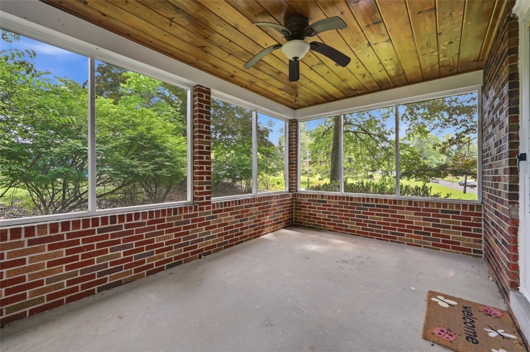 9431 Old Perry Hwy