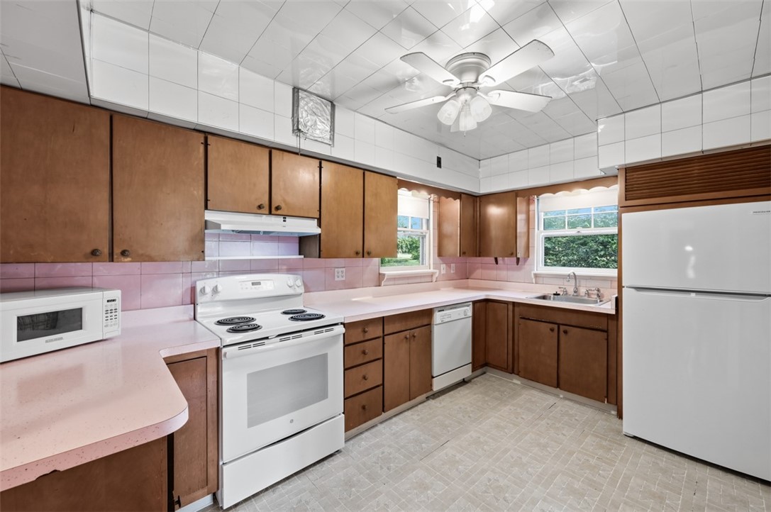 9431 Old Perry Hwy
