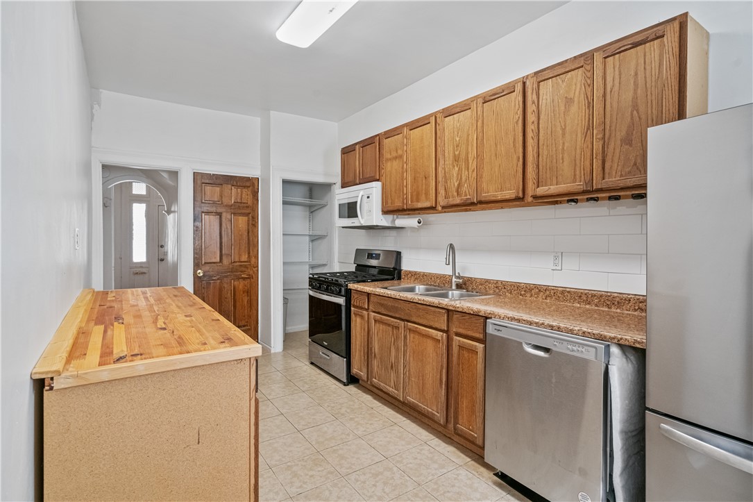 107 Craighead St