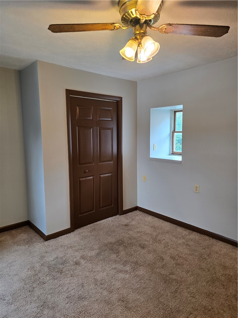 196 W Madison St 4