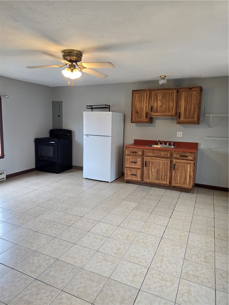 196 W Madison St 4