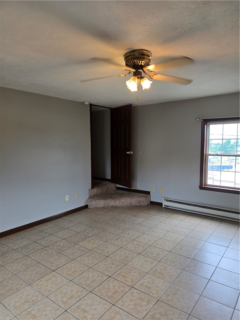 196 W Madison St 4