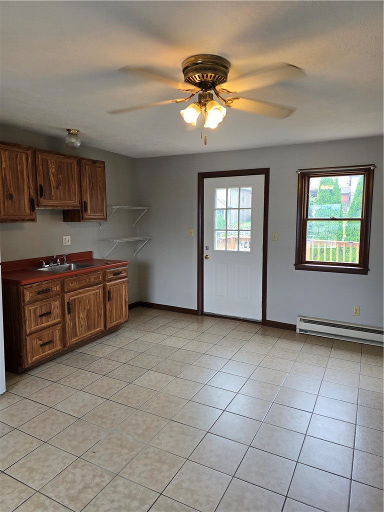 196 W Madison St 4