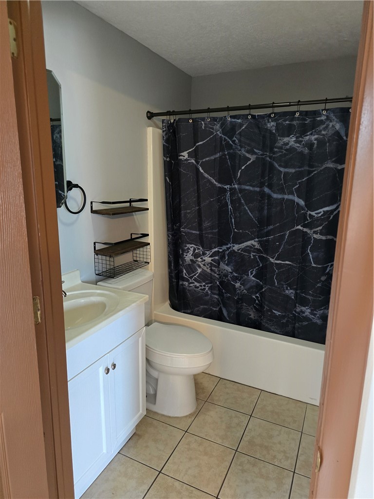 196 W Madison St 4