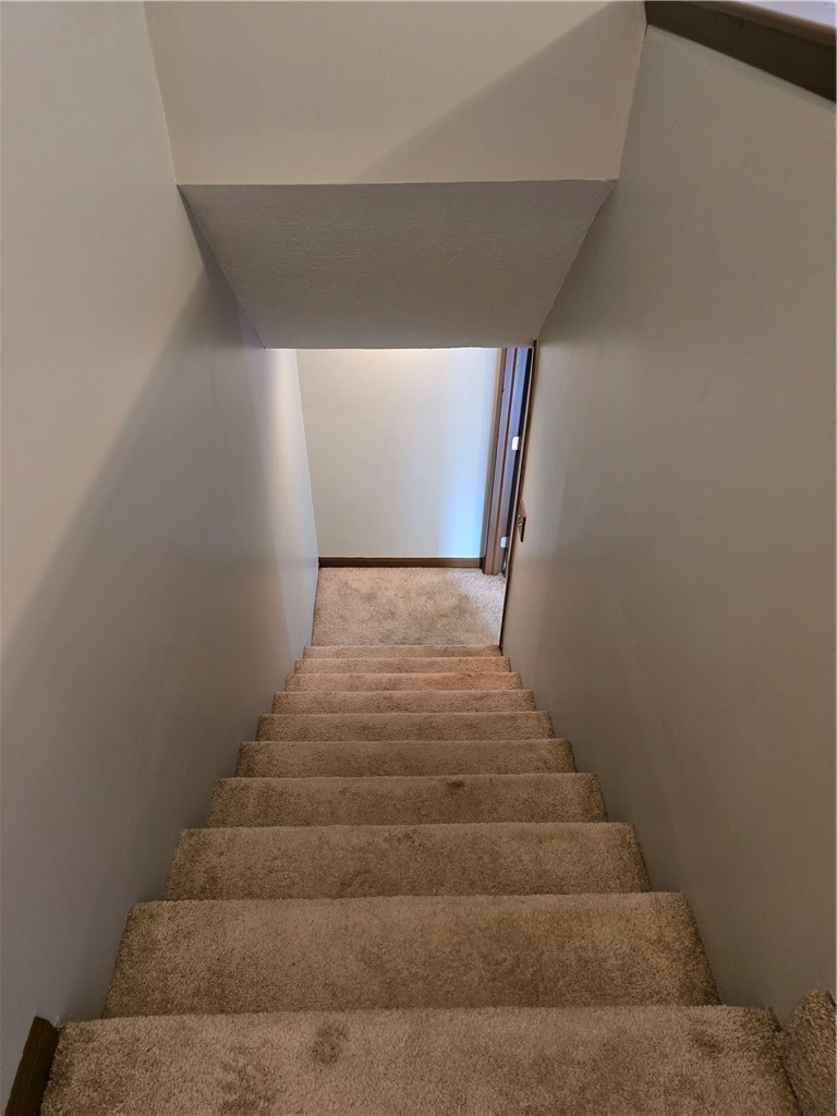 196 W Madison St 4