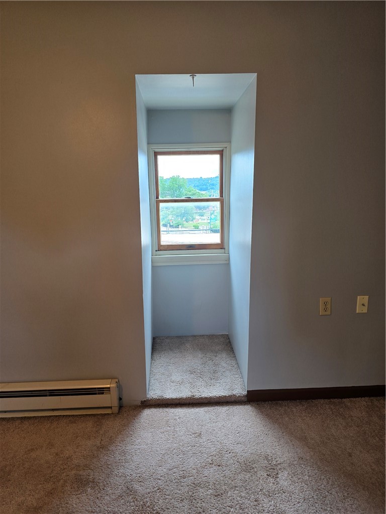 196 W Madison St 4