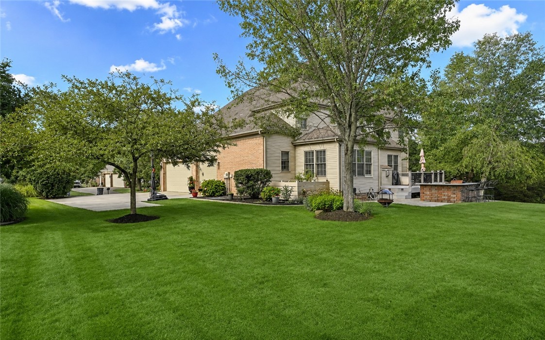 2004 Maxwell Ln