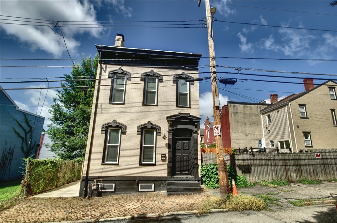 1327 Reddour St