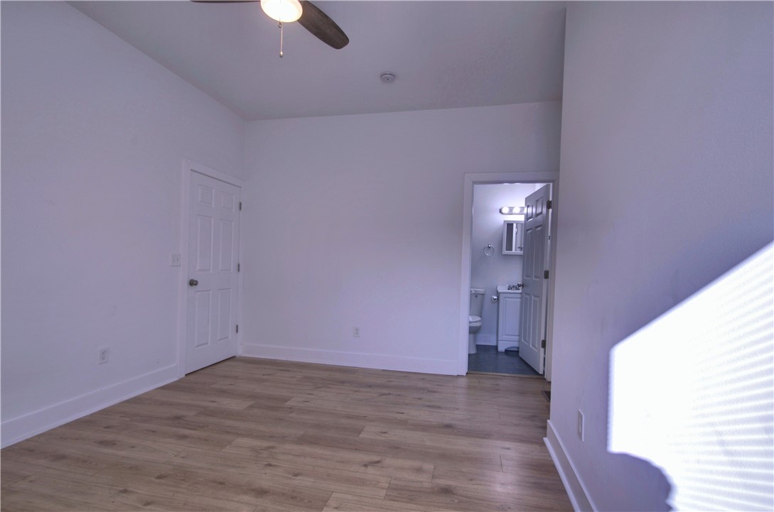 1327 Reddour St