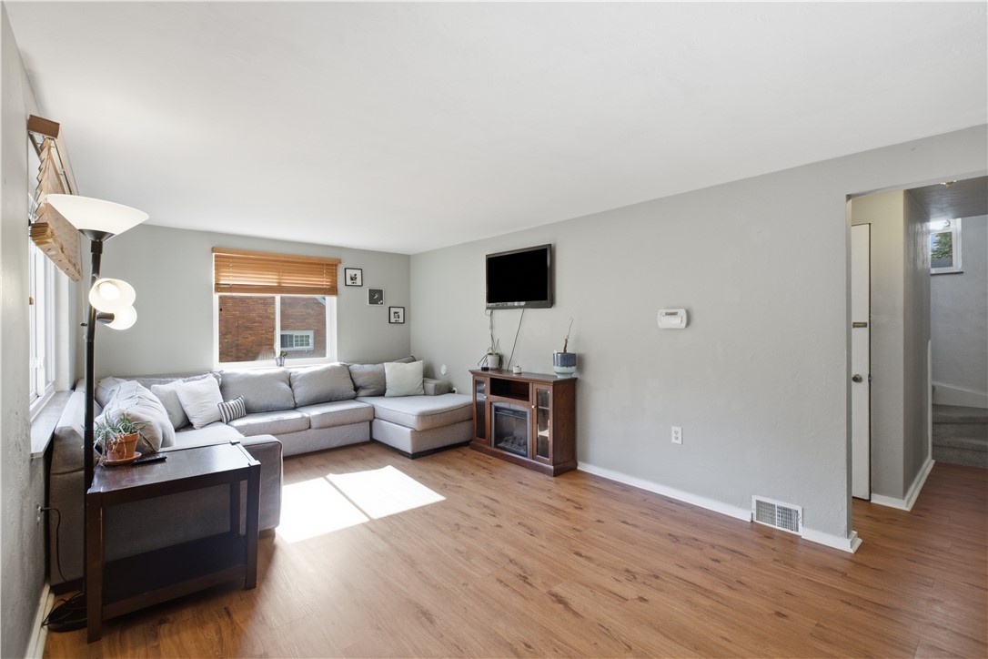 225 Bernardi Dr