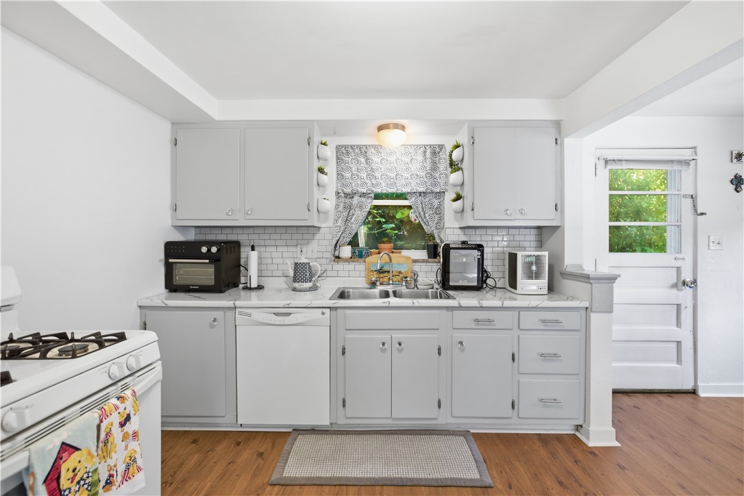 225 Bernardi Dr
