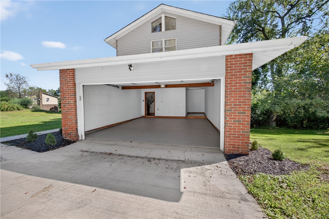 540 Lisa Dr