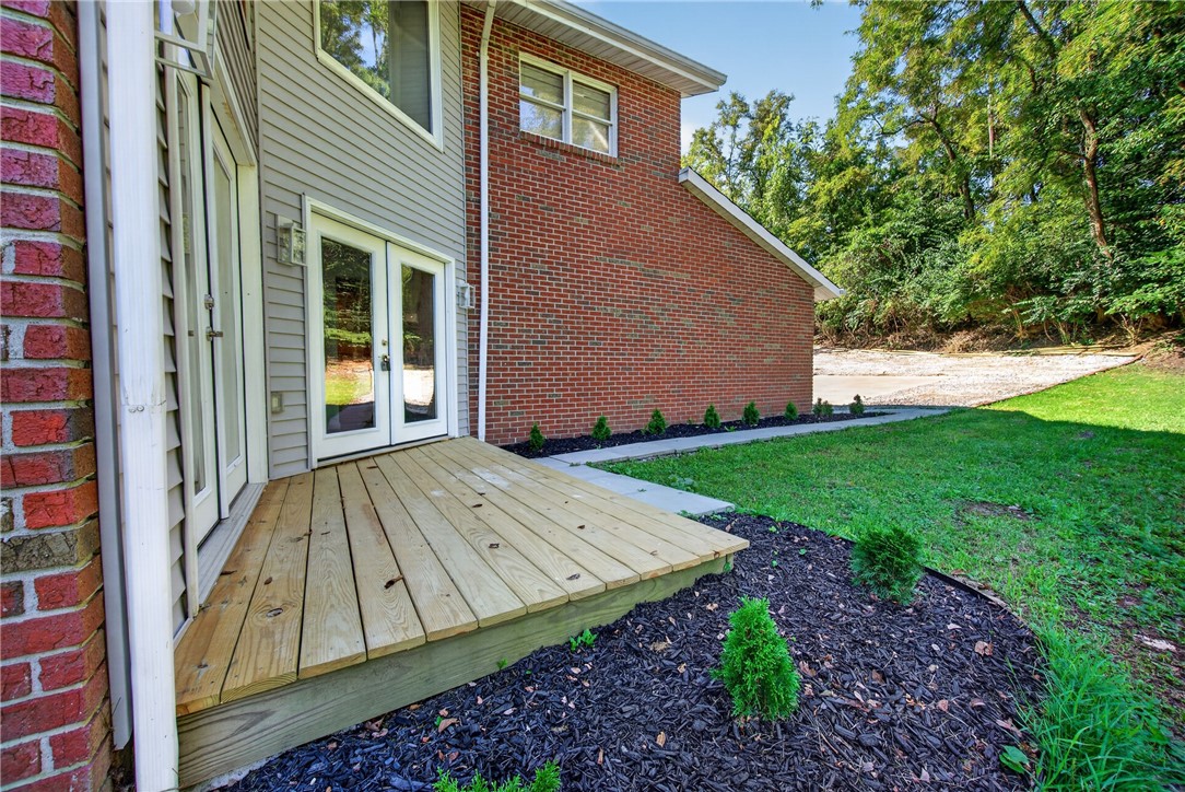 540 Lisa Dr