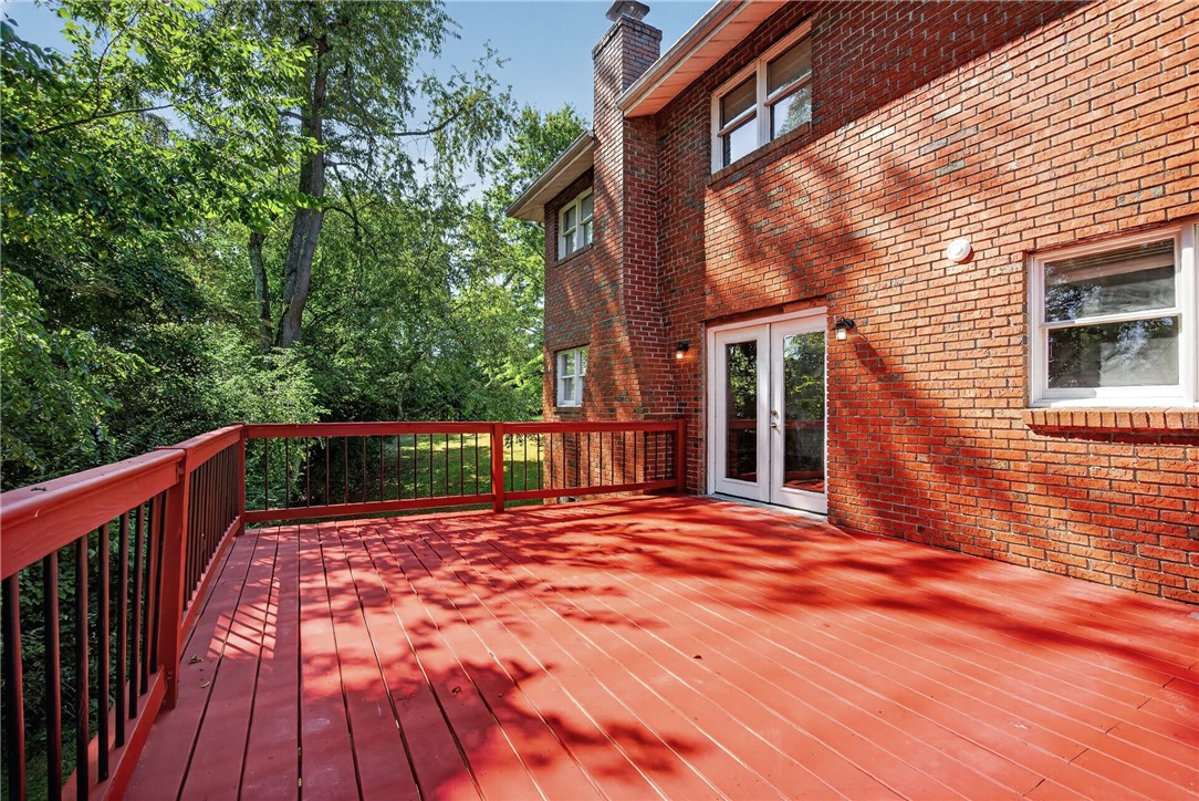 540 Lisa Dr