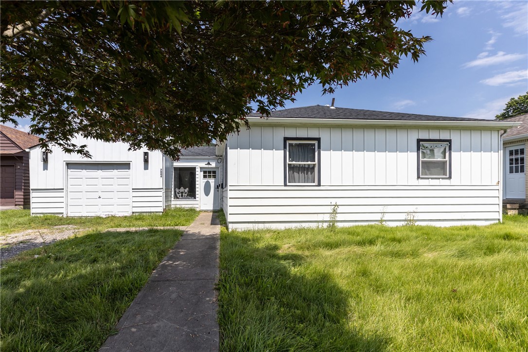 7004 Grand Ave