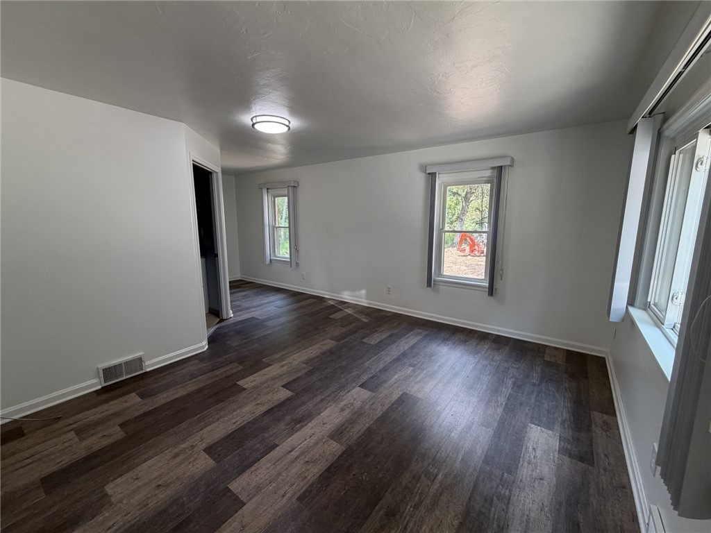 1113 Rochester Rd