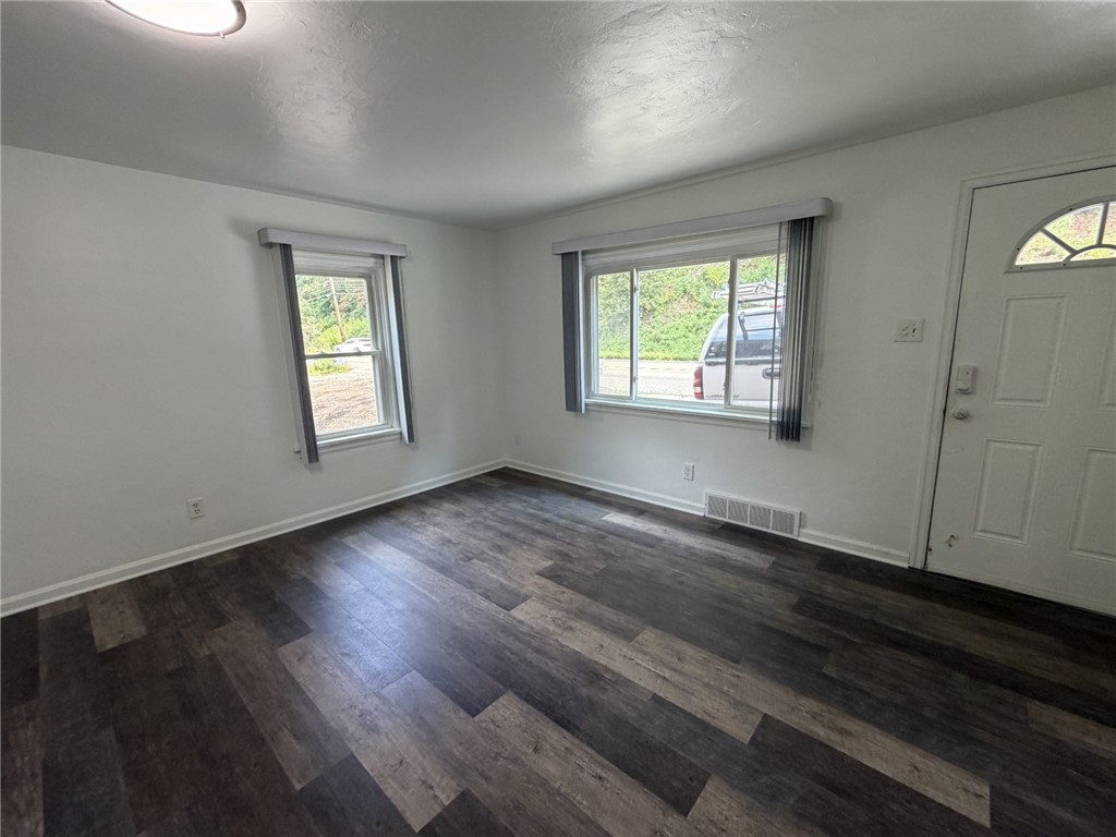 1113 Rochester Rd
