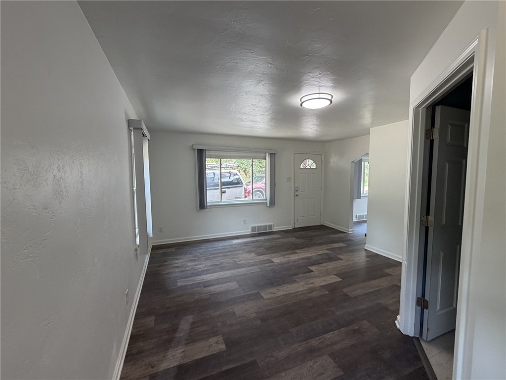 1113 Rochester Rd