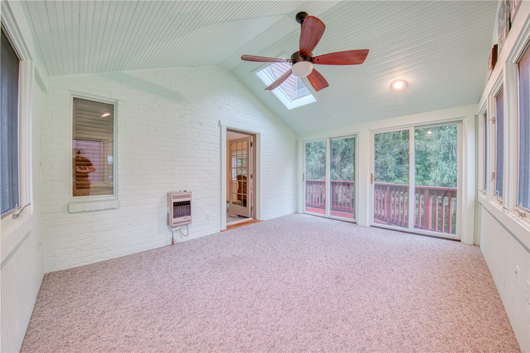 209 Glenview Drive