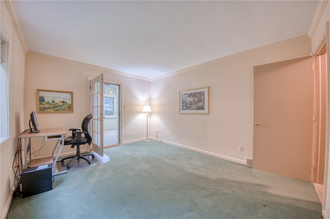 209 Glenview Drive